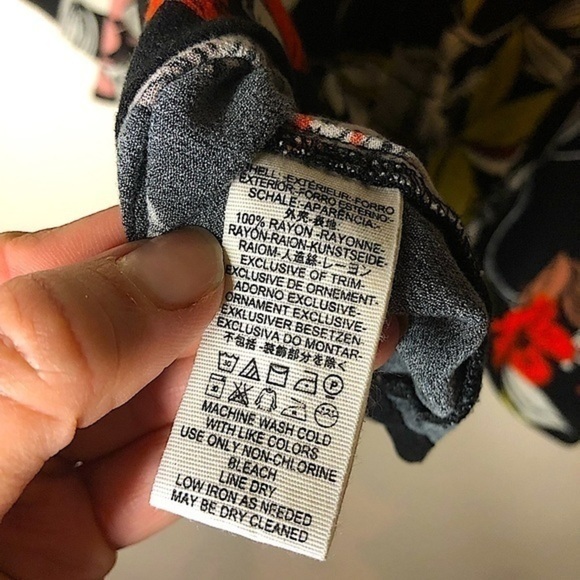 Free People Long Sleeve V-Neck Floral Print Black Flowy Mini Dress Size Small - Picture 9 of 9